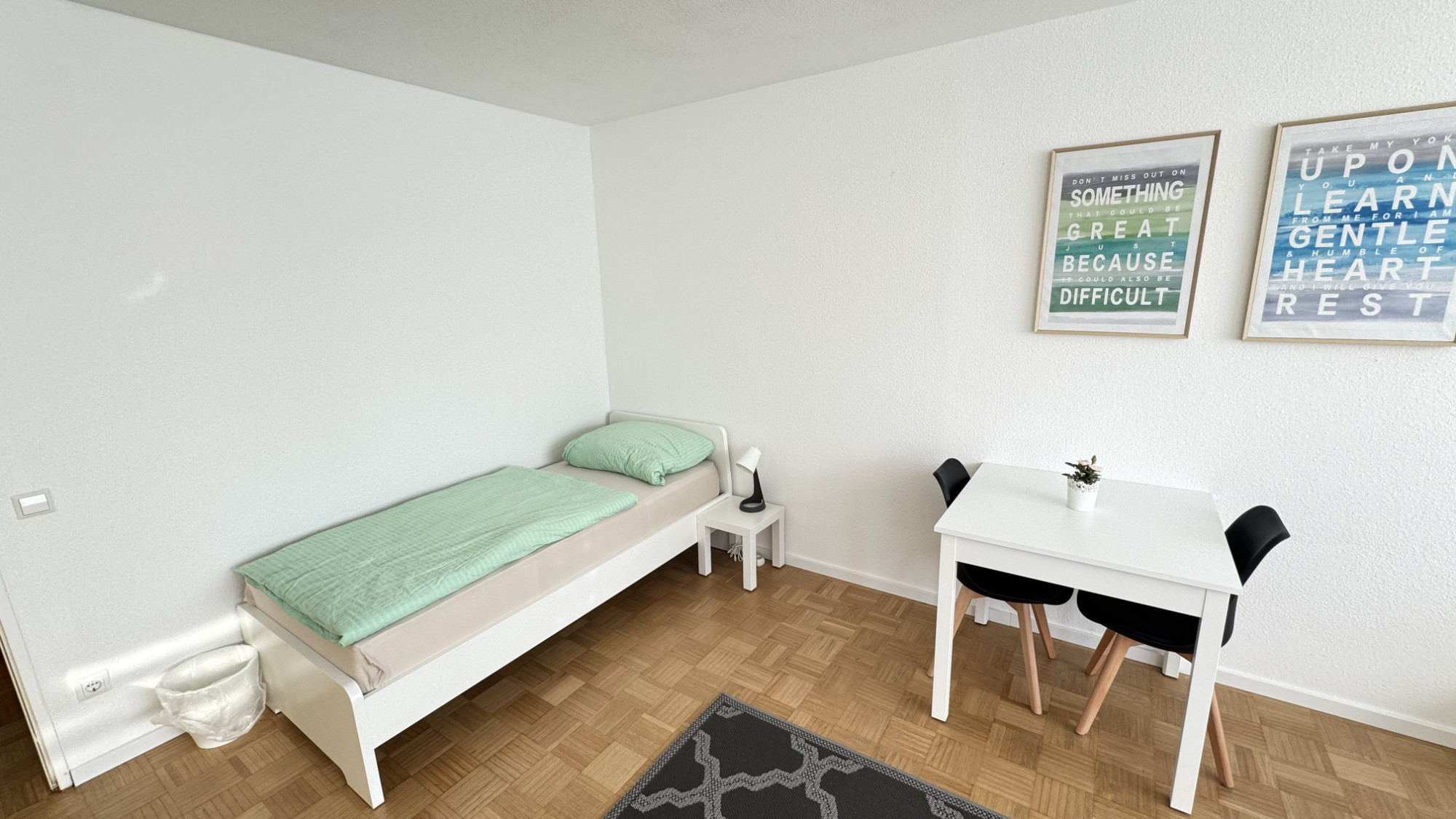Zimmer Paris - Bettenansicht links